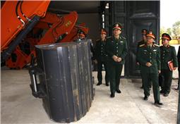 Chính ủy Quân khu kiểm tra, nắm tình hình hoạt động công tác Đảng, công tác chính trị tại Lữ đoàn 575